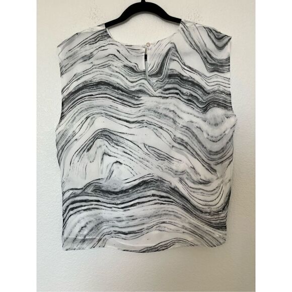 Calvin Klein Women's Twist Detail Sleeveless Polyester Chiffon Loose Fit Blouse - Picture 7 of 7